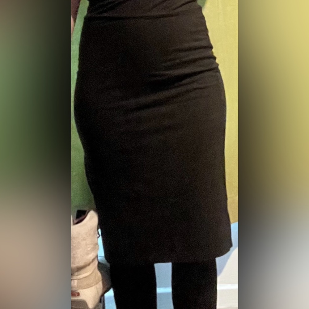 Black skirt guess